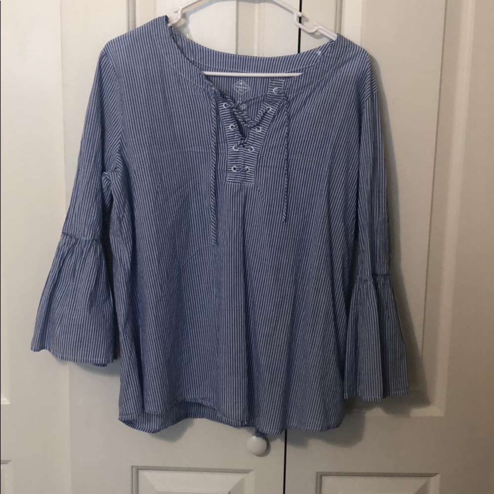 Blue and white striped wide sleeve shirt